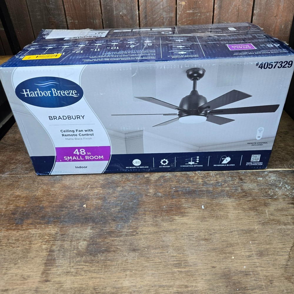 Harbor Breeze Bradbury 48 in Matte Black Ceiling Fan Remote Light LED 4057329